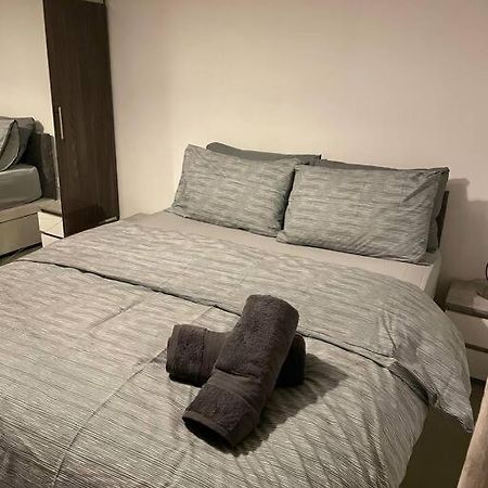1 Bedroom Apartment Royal Docks London Ngoại thất bức ảnh